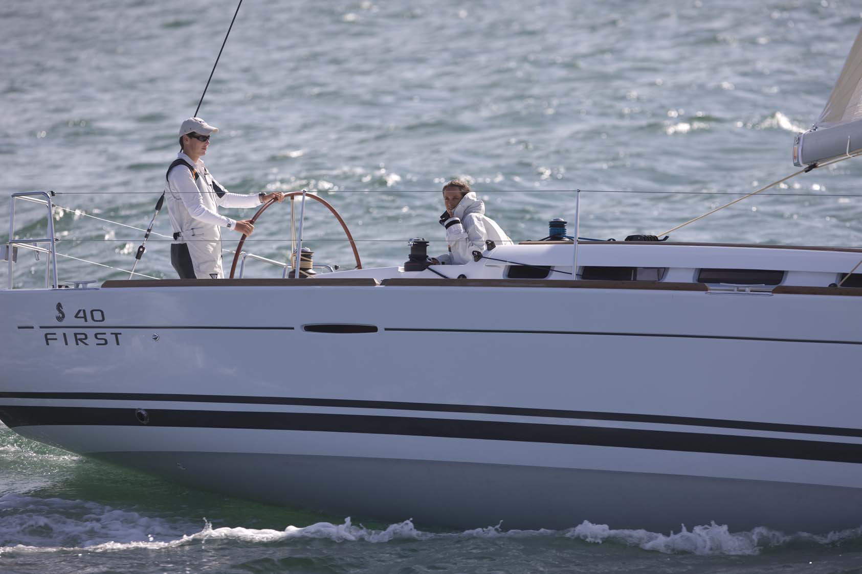 Sailboats First 40 - Sailing Yacht Beneteau