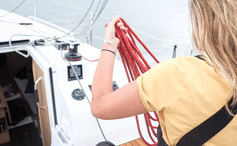 best sailboat beginner