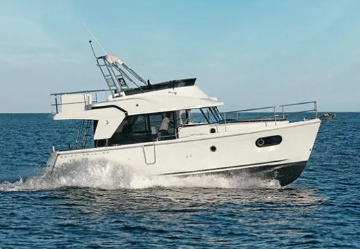 italian trawler yachts