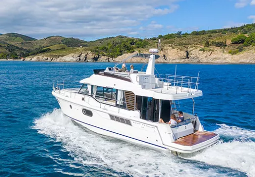 fast trawler yachts