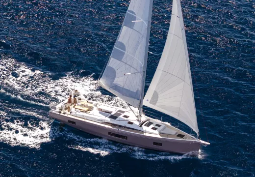 Oceanis 52