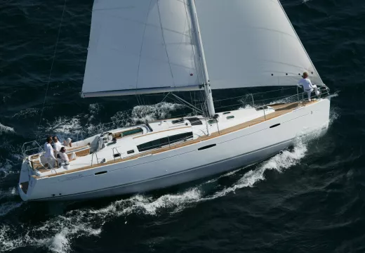 55 ft sailing yacht