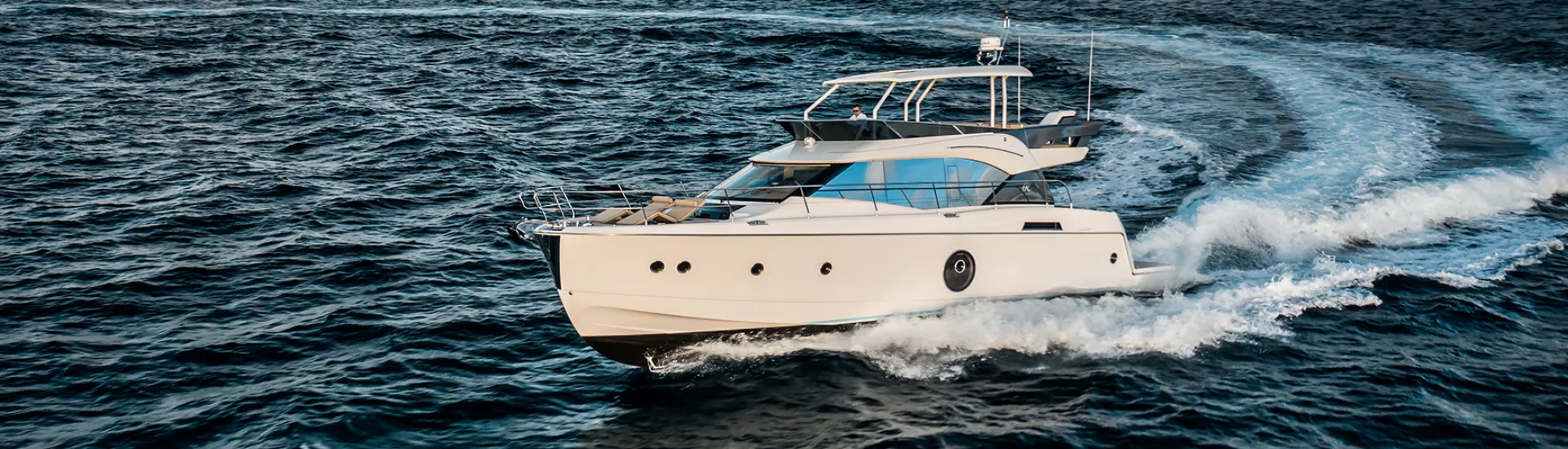 monte carlo yacht 76 beneteau