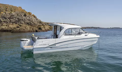 Beneteau antares shop