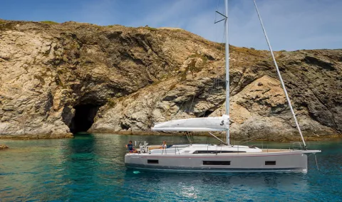 Beneteau Oceanis 31 to 60 foot cruisers Beneteau