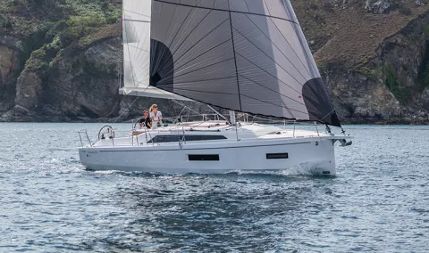 Image of Oceanis 37.1 by Beneteau