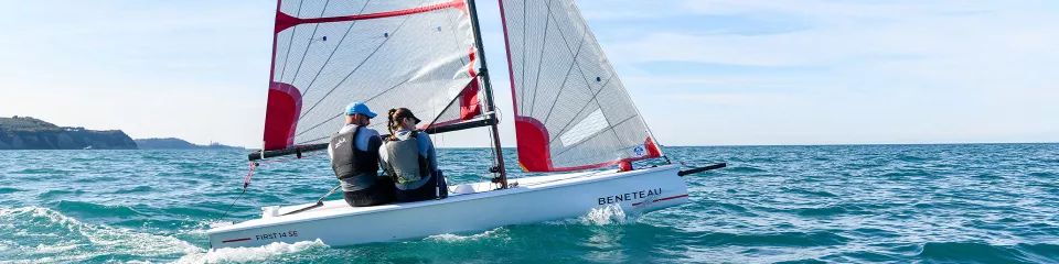 锋仕14】BENETEAU 锋仕系列|博纳多双体帆船