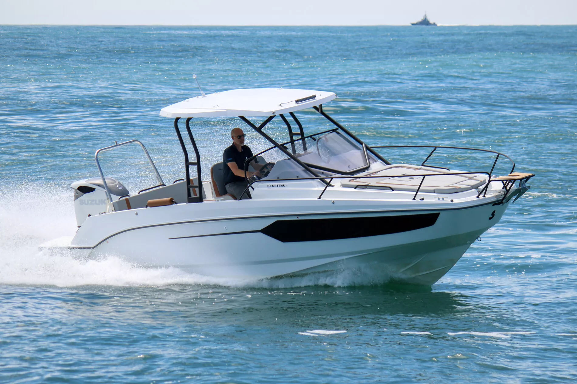 Flyer 8 Sundeck