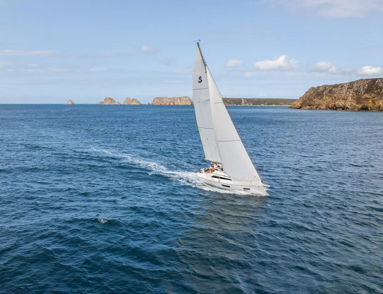 oceanis-37.1-.jpg