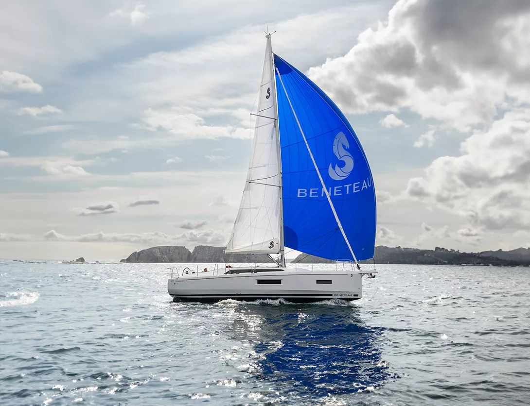 oceanis_37-1.jpg