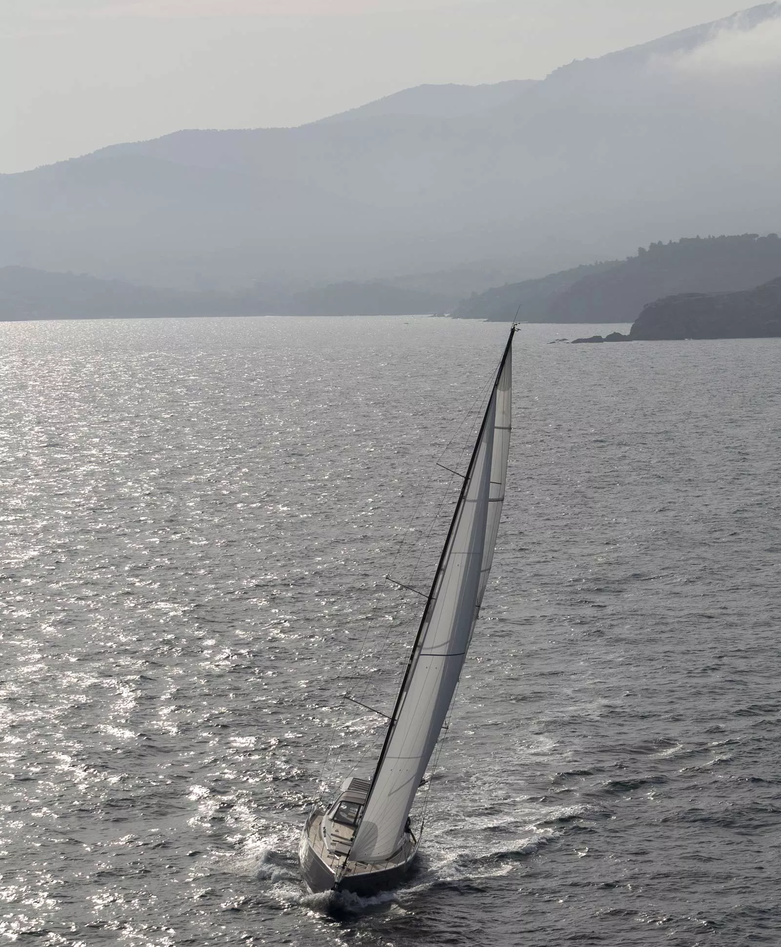 oceanis-yacht-60-text-images-block-02