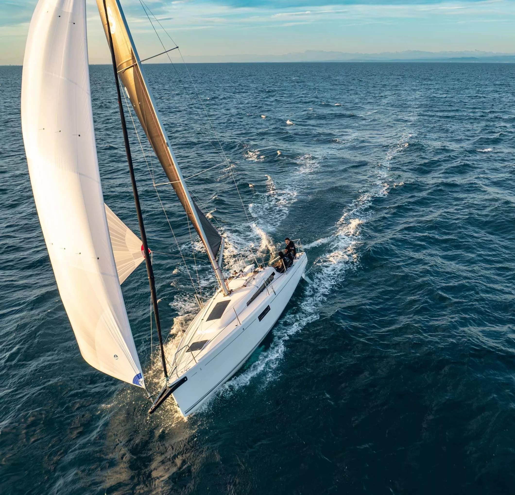 illu-cover-article-first-30-sailboat-award-2026-03