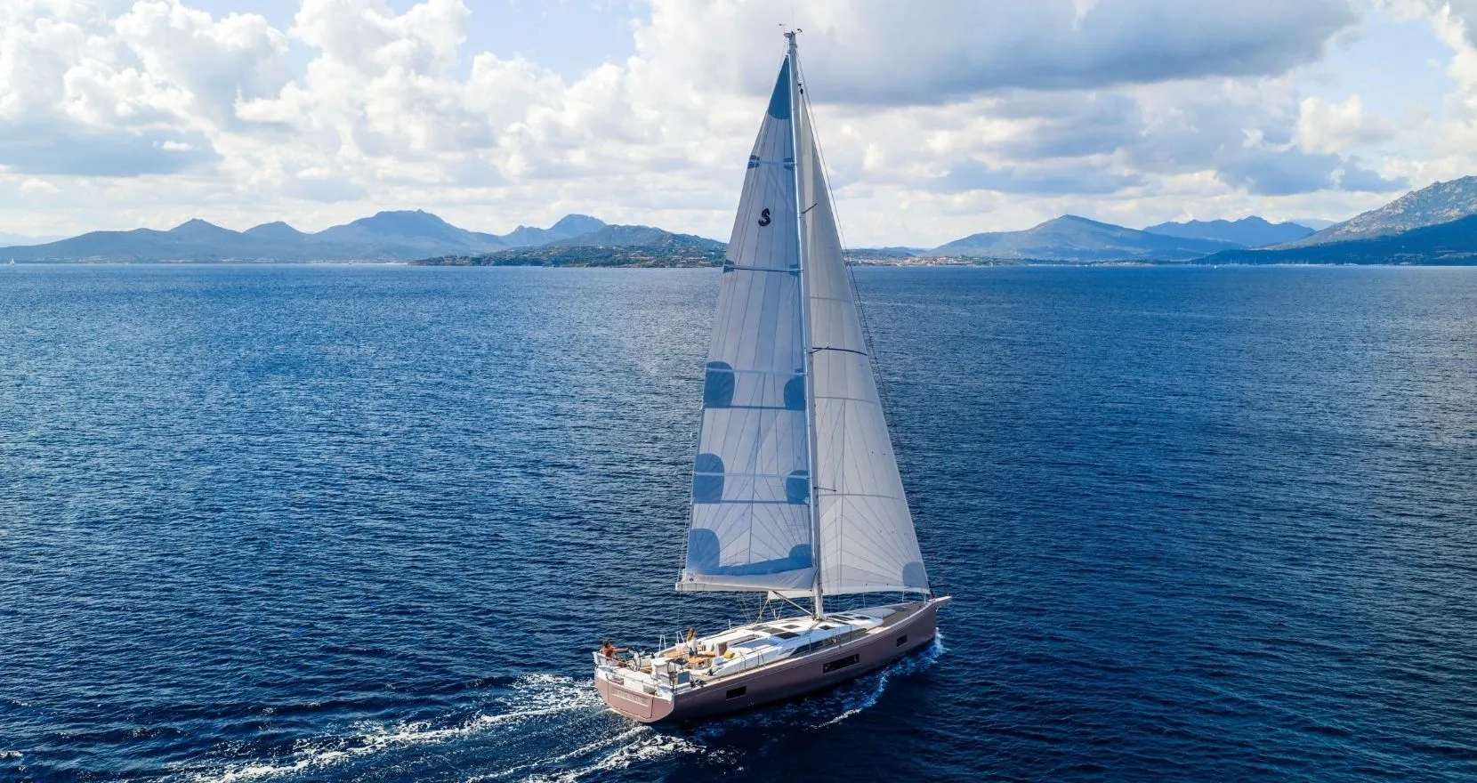 OCEANIS 52