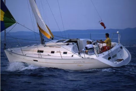 OCEANIS CLIPPER 311 | Bénéteau heritage