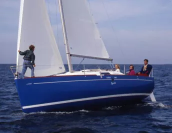 FIRST 36.7 | Bénéteau heritage