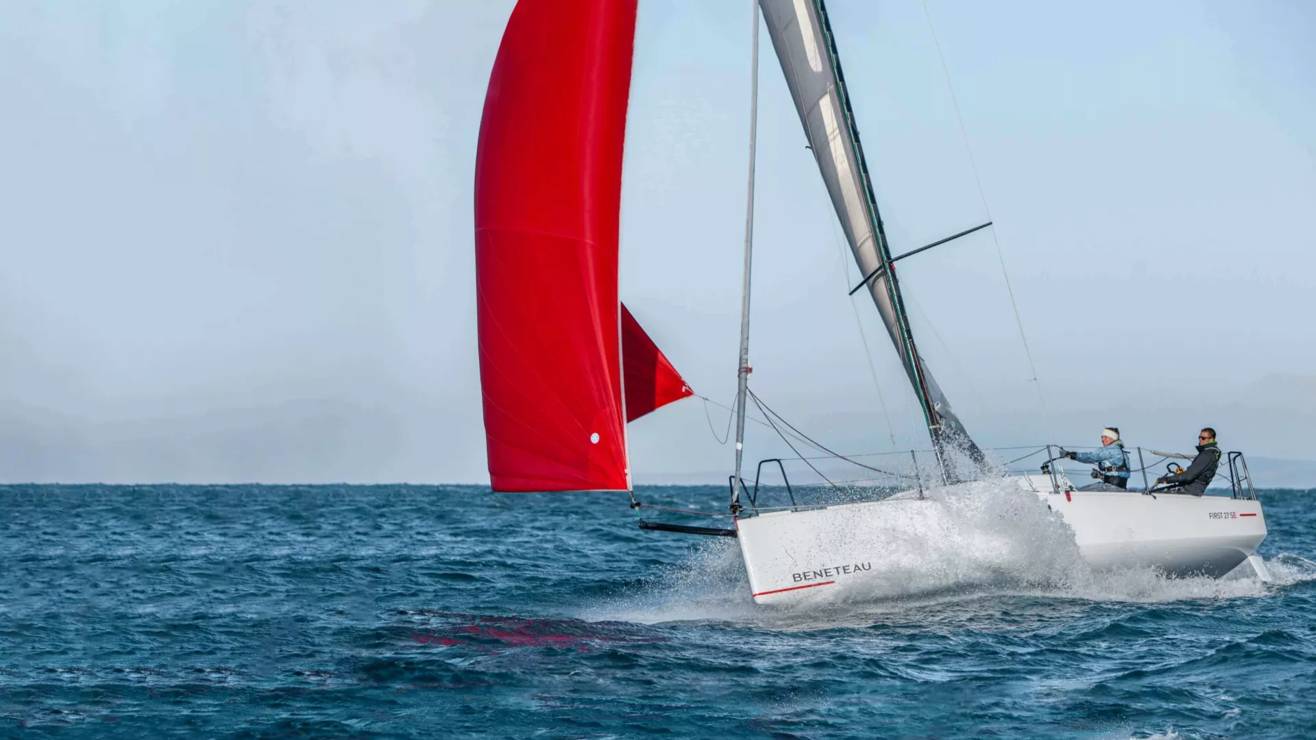 beneteau vs jeanneau sailboats