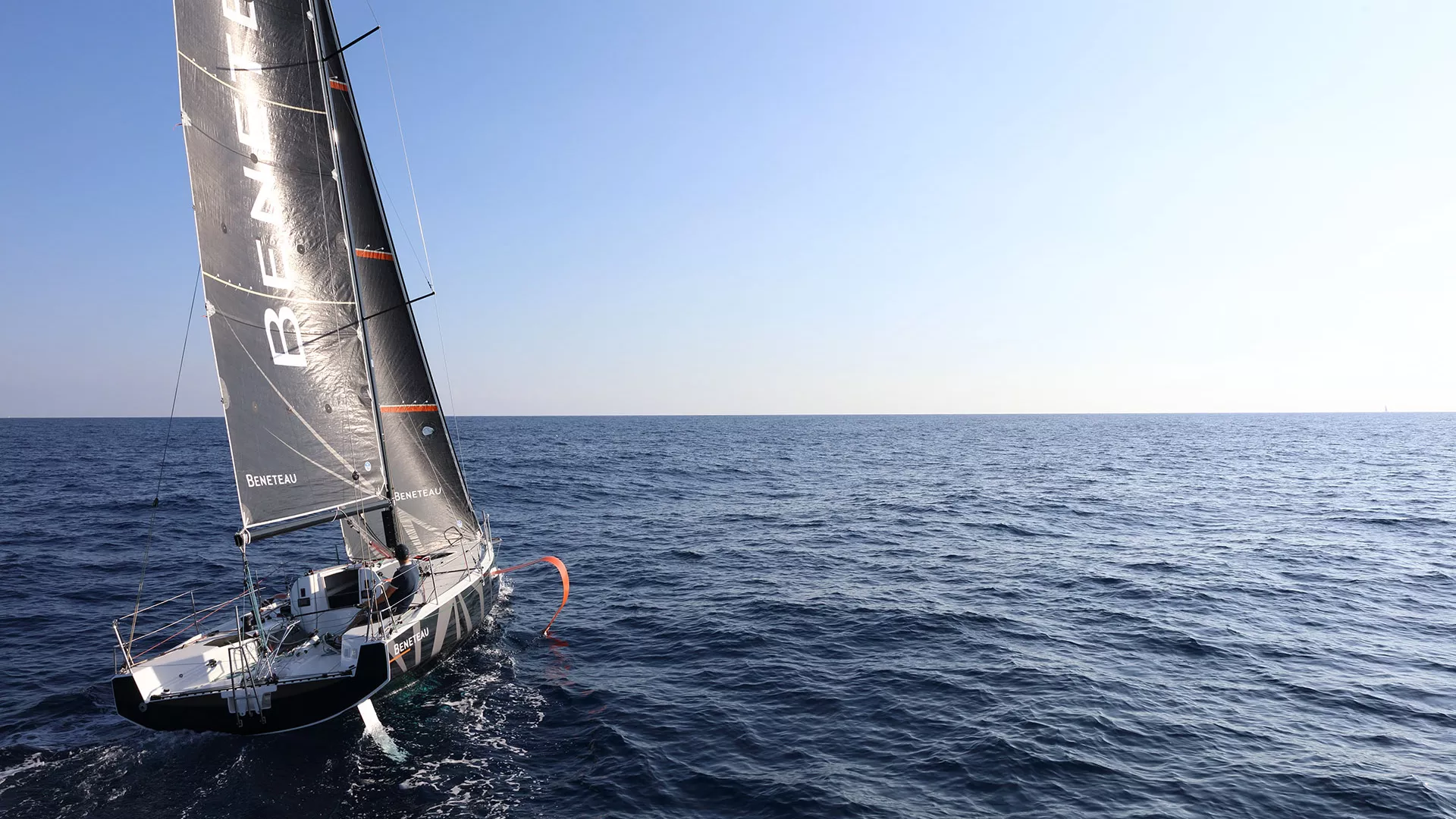 sailing yacht 100 ft