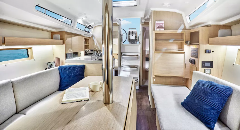 BENETEAU Oceanis 34.1 | Delight In Design