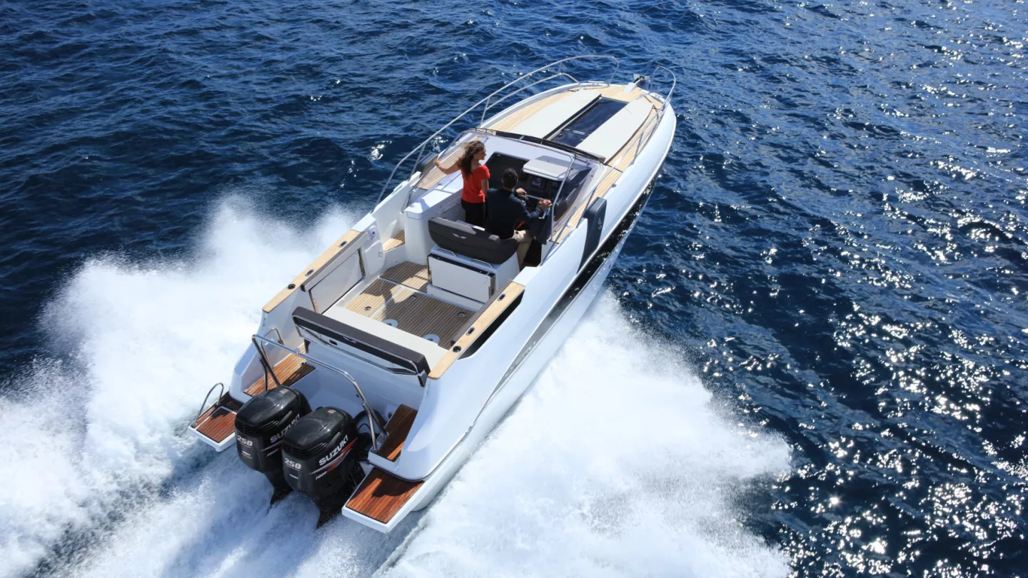 フォーナページ Flyer 8.8 SUNdeck | BENETEAU