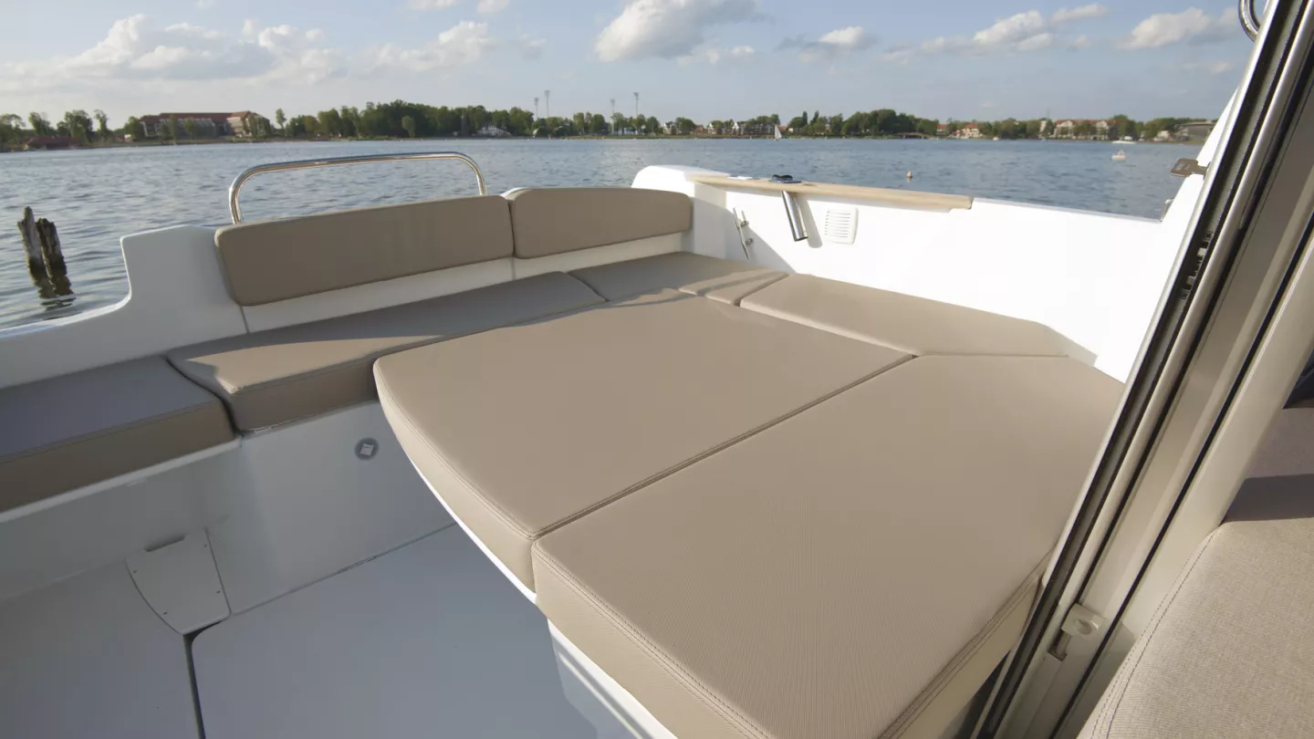 Beneteau Antares 7.80 — view 2