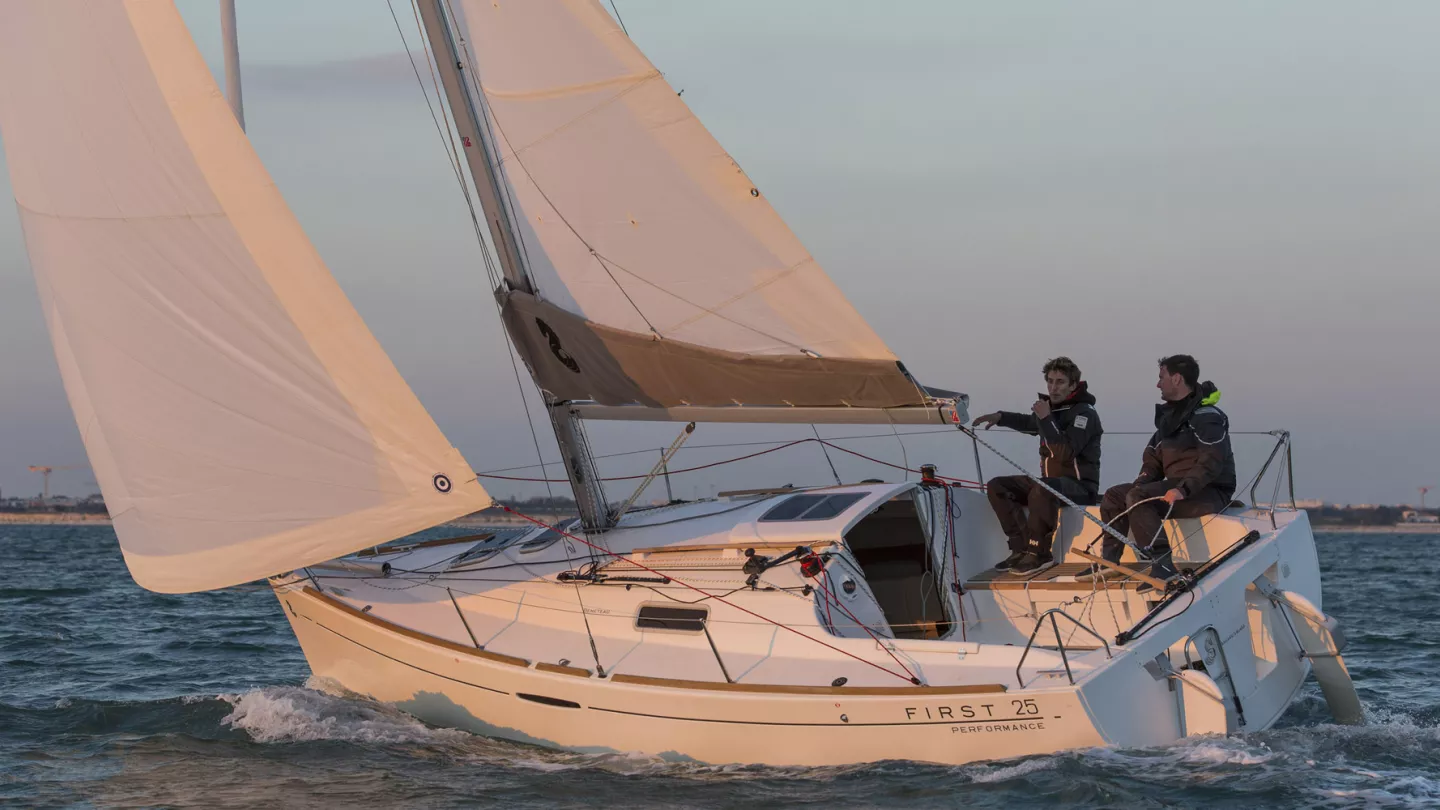 Sailboats First 25 - BENETEAU