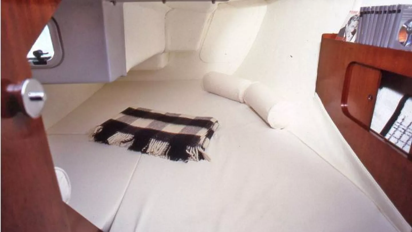 First 32S5 | Bénéteau heritage