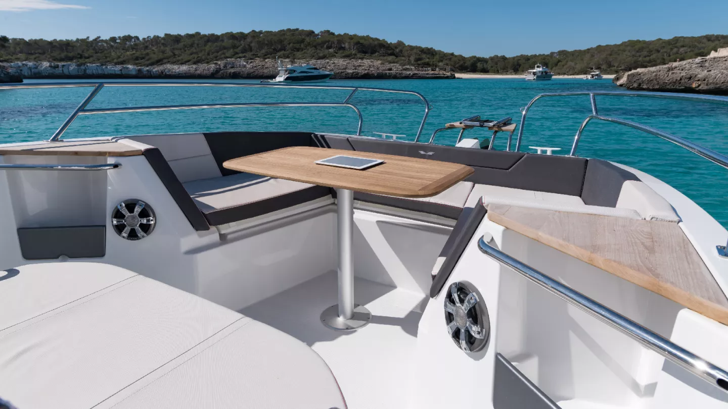 Flyer 8.8 SPACEdeck | BENETEAU