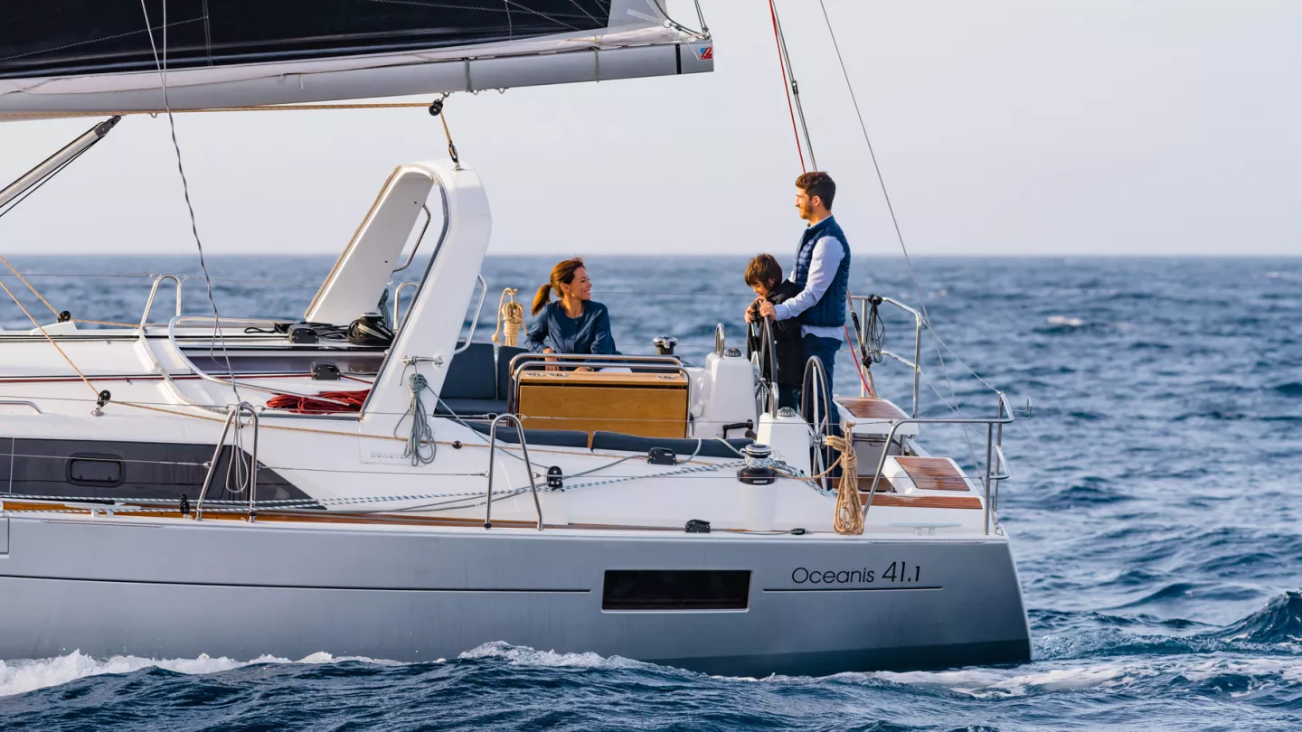 sailboatdata beneteau 411