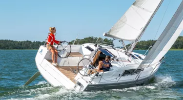 Beneteau oceanis 30.1 deals