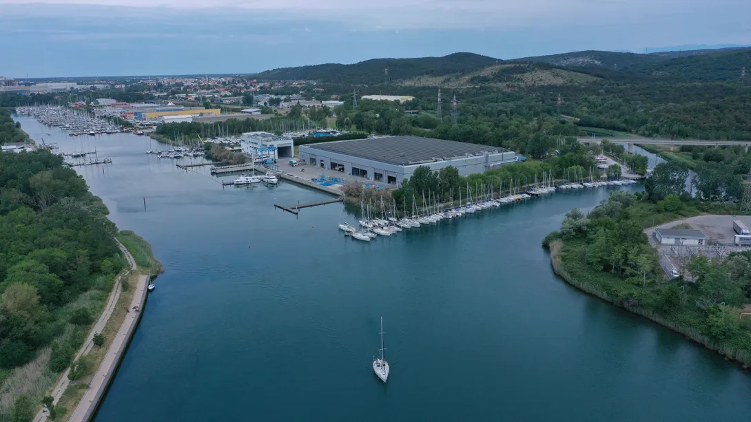montfalcone-beneteau