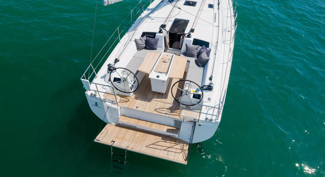 beneteau 43 ft yacht